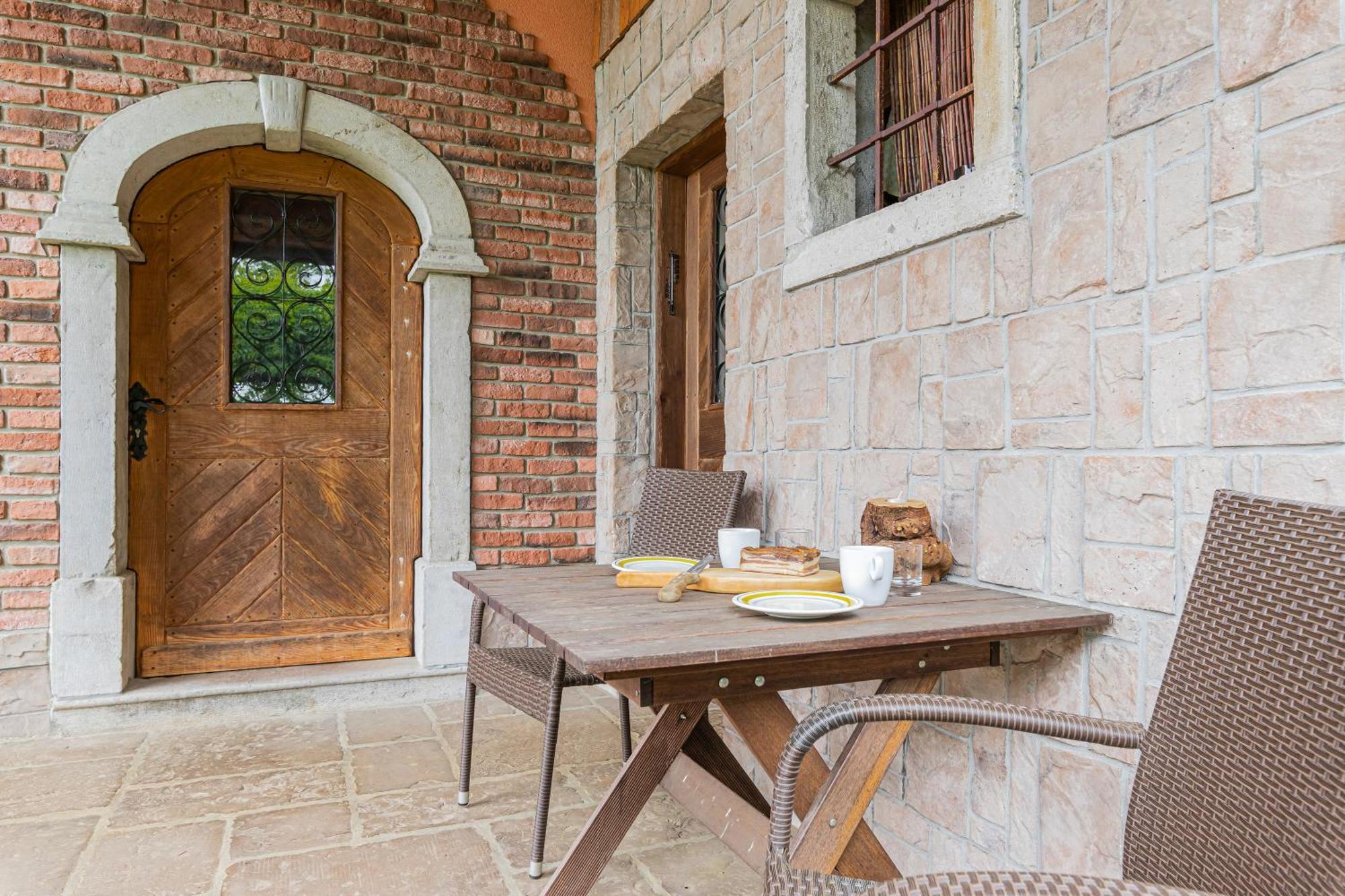House Na Meji With Sauna - Happy Rentals Pivka Exterior foto